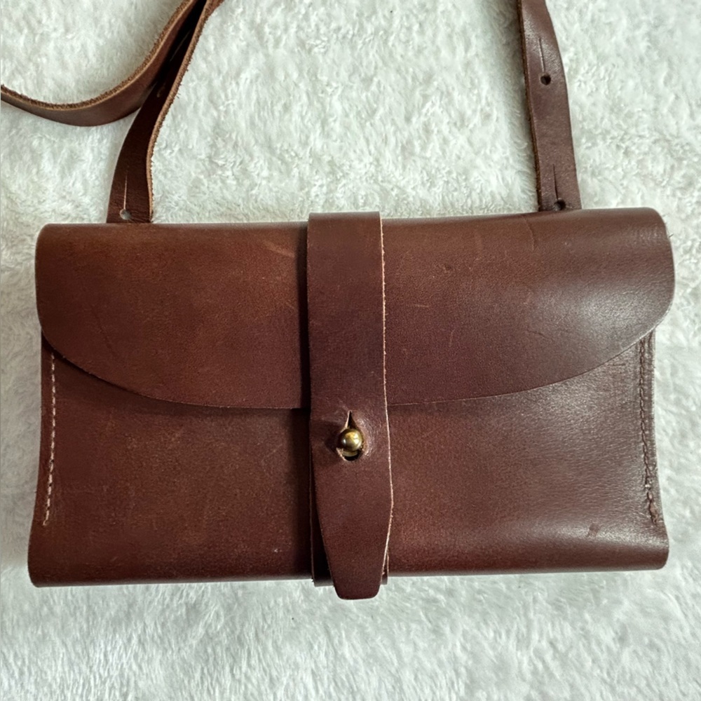 Urban Southern Elegant Brown Leather Envelope Crossbody Bag Adjustable Strap - Picture 2 of 12